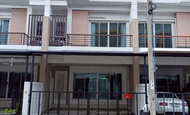 For rent 3 bedrooms house in Lat Phrao, Bangkok
