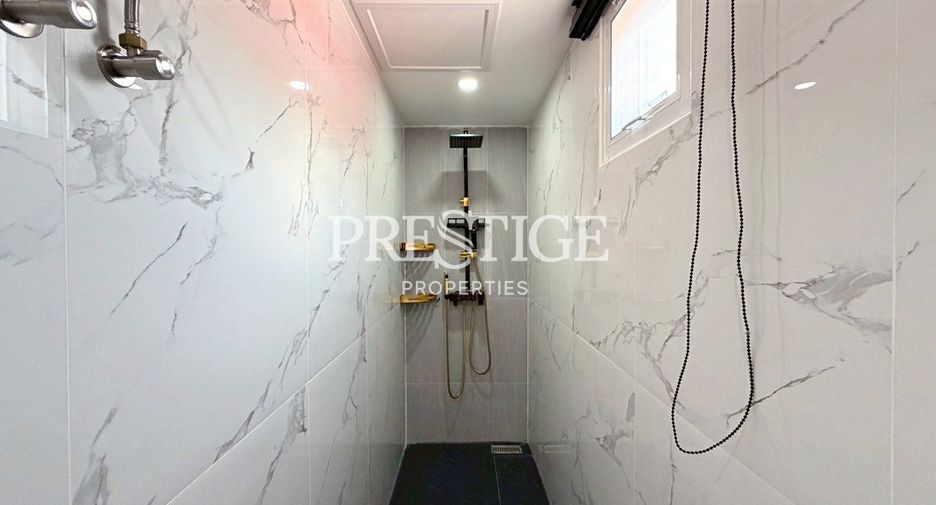 Casa en venta de 4 habitaciones en Bang Lamung, Chonburi