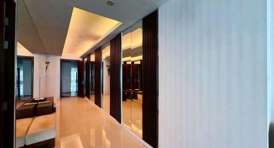 For rent 2 bedrooms condo in Sattahip, Chonburi