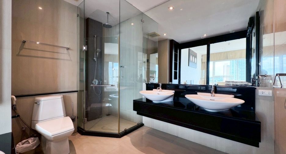 For rent 2 bedrooms condo in Sattahip, Chonburi