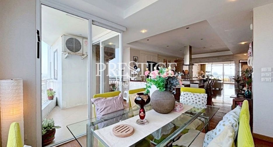 For sale 3 bedrooms condo in Bang Lamung, Chonburi