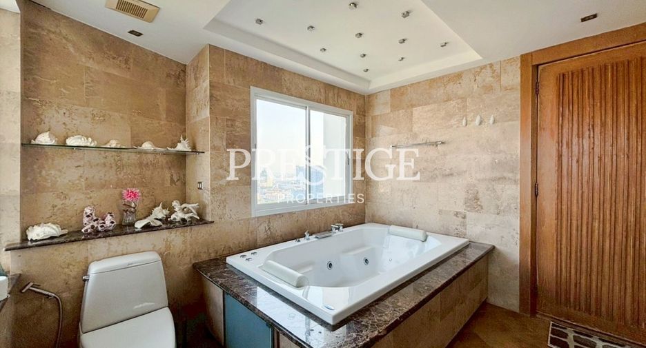 For sale 3 bedrooms condo in Bang Lamung, Chonburi