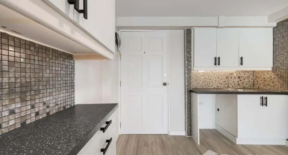 For sale 2 ベッドルーム condo in Bang Na, Bangkok