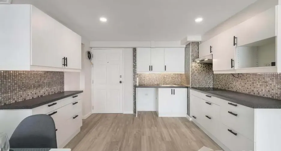 For sale 2 ベッドルーム condo in Bang Na, Bangkok