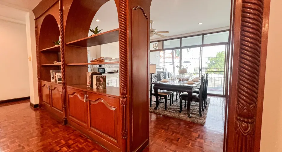 For rent 3 bedrooms condo in Watthana, Bangkok