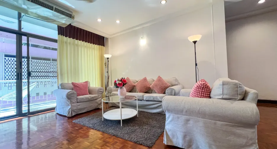 For rent 3 bedrooms condo in Watthana, Bangkok