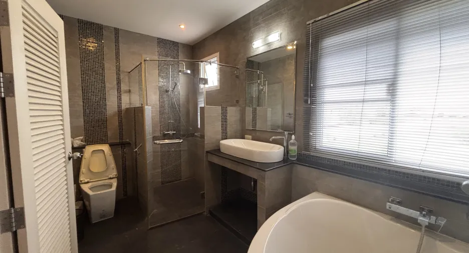 For sale 3 ベッドルーム house in San Kamphaeng, Chiang Mai