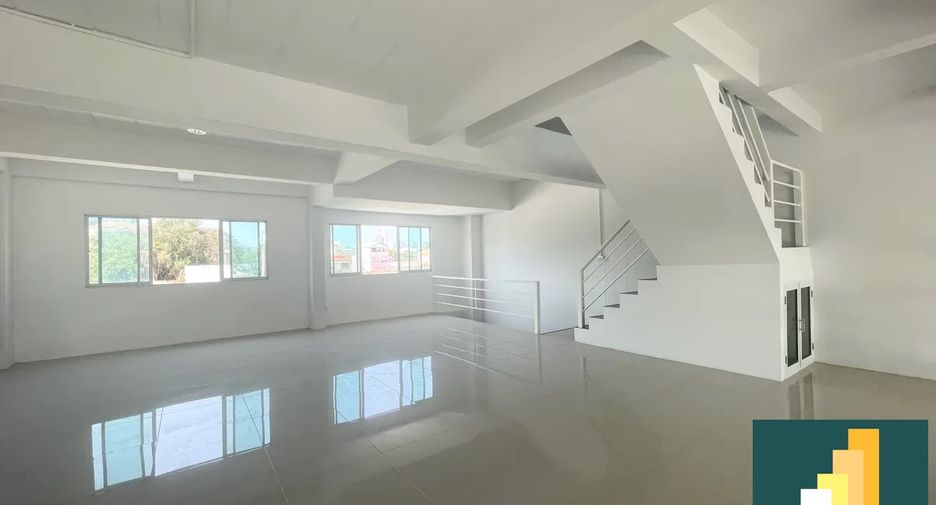 Gewerbefläche zum Kauf in Bang Lamung, Chonburi