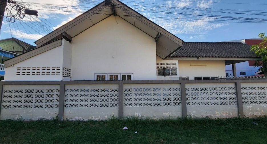 For sale 2 bedrooms house in Mueang Chiang Mai, Chiang Mai