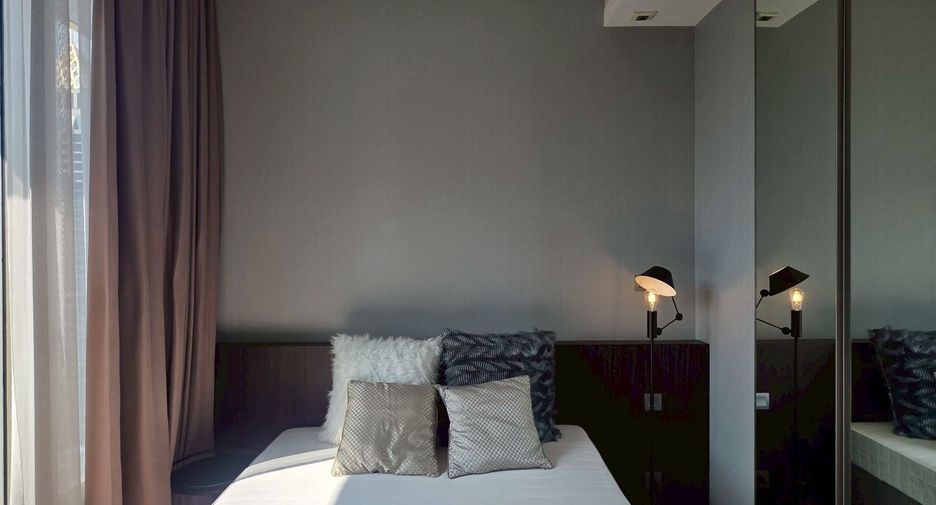 For rent 2 bedrooms condo in Sathon, Bangkok