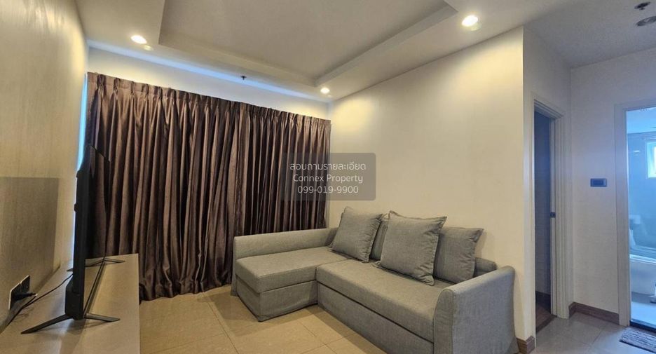 For rent 2 bedrooms condo in Huai Khwang, Bangkok