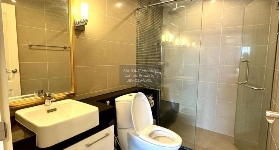 For rent 2 bedrooms condo in Huai Khwang, Bangkok