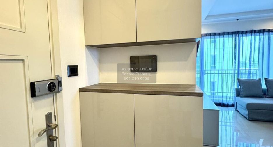 For rent 2 bedrooms condo in Huai Khwang, Bangkok