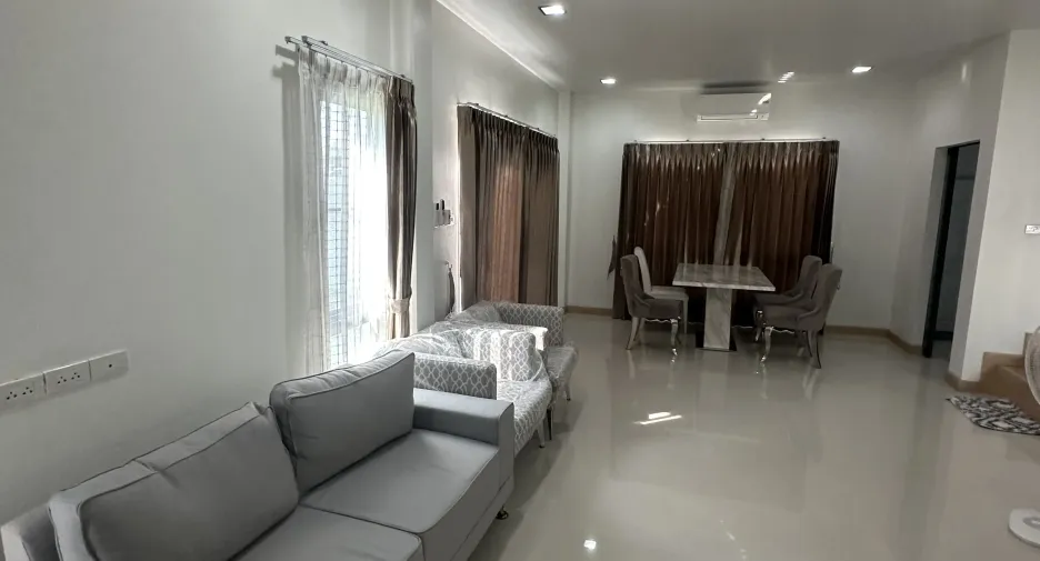 For sale 4 bedrooms house in San Sai, Chiang Mai