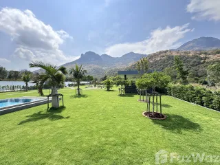 出售 3 卧室 别墅 在 三百峰, 班武里府