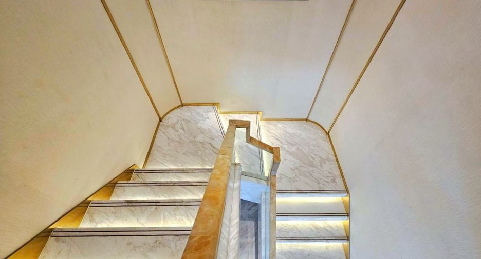 For rent and for sale 3 bedrooms condo in Khlong Toei, Bangkok
