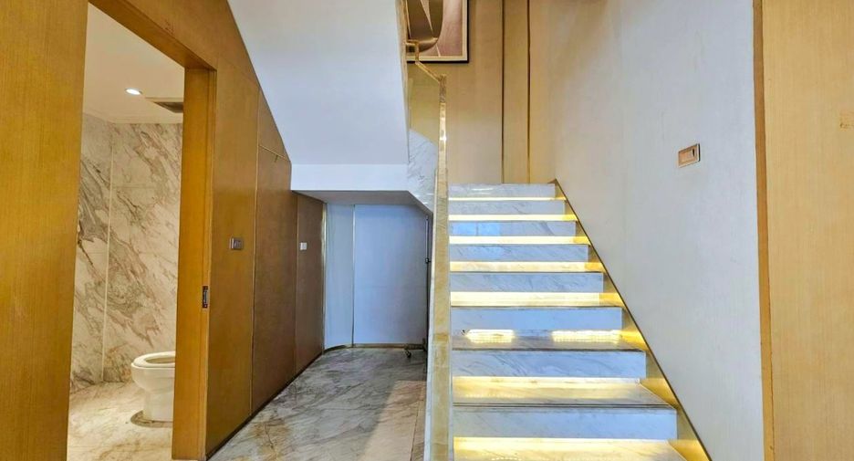For rent and for sale 3 bedrooms condo in Khlong Toei, Bangkok