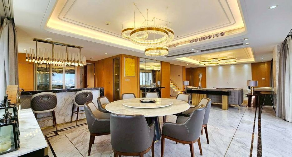 For rent and for sale 3 bedrooms condo in Khlong Toei, Bangkok