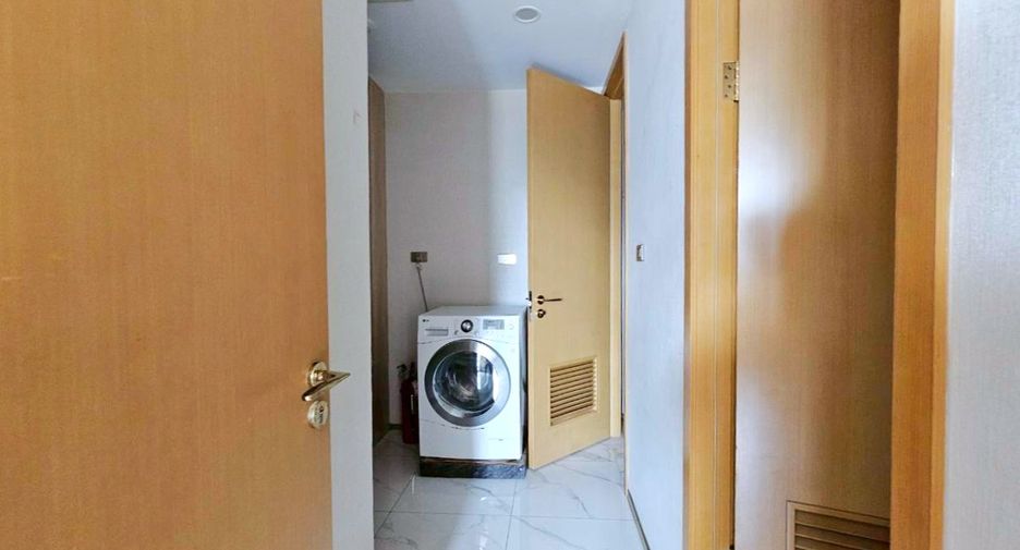 For rent and for sale 3 bedrooms condo in Khlong Toei, Bangkok