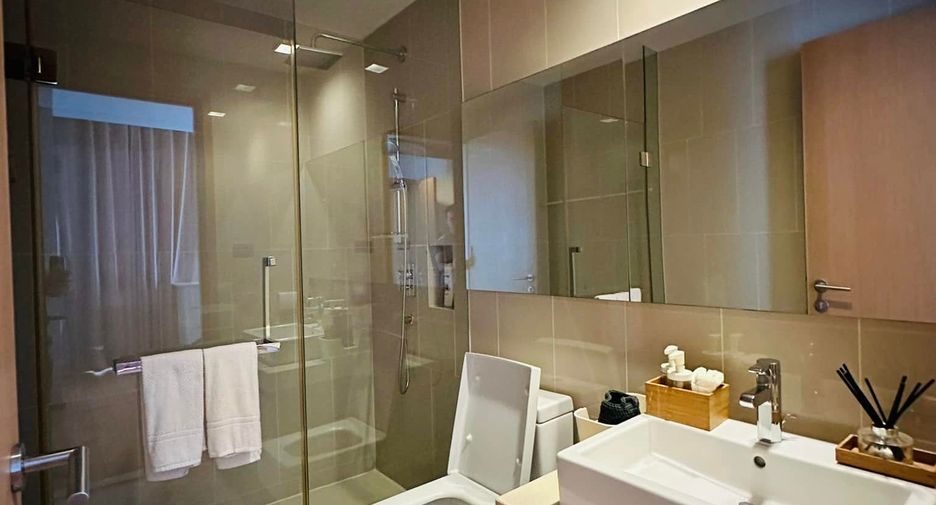 Condo en venta de 3 habitaciones en Khlong Toei, Bangkok