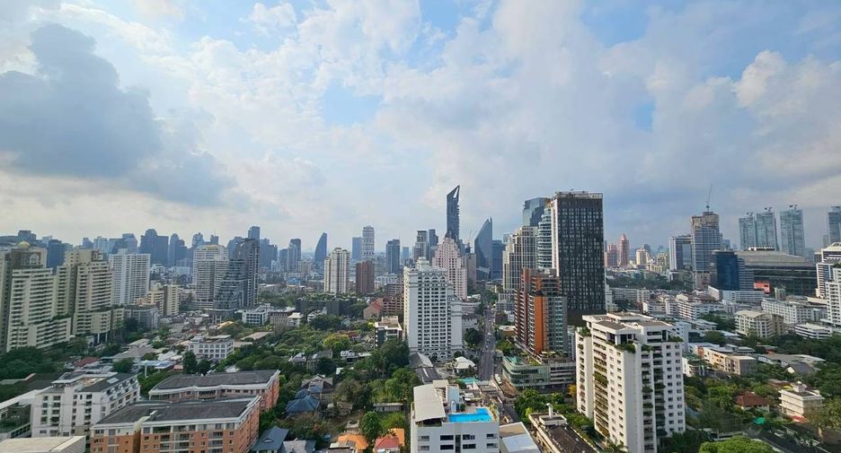 ให้เช่า 3 ห้องนอน คอนโด ใน วัฒนา, กรุงเทพฯ