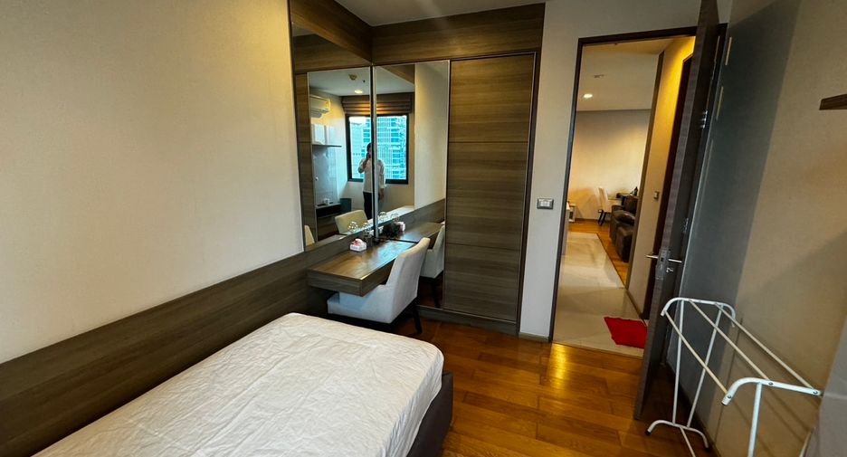 For rent 2 bedrooms condo in Sathon, Bangkok