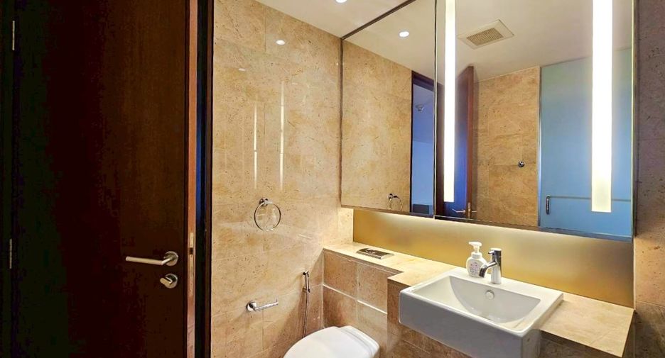 For rent 1 bed condo in Pathum Wan, Bangkok