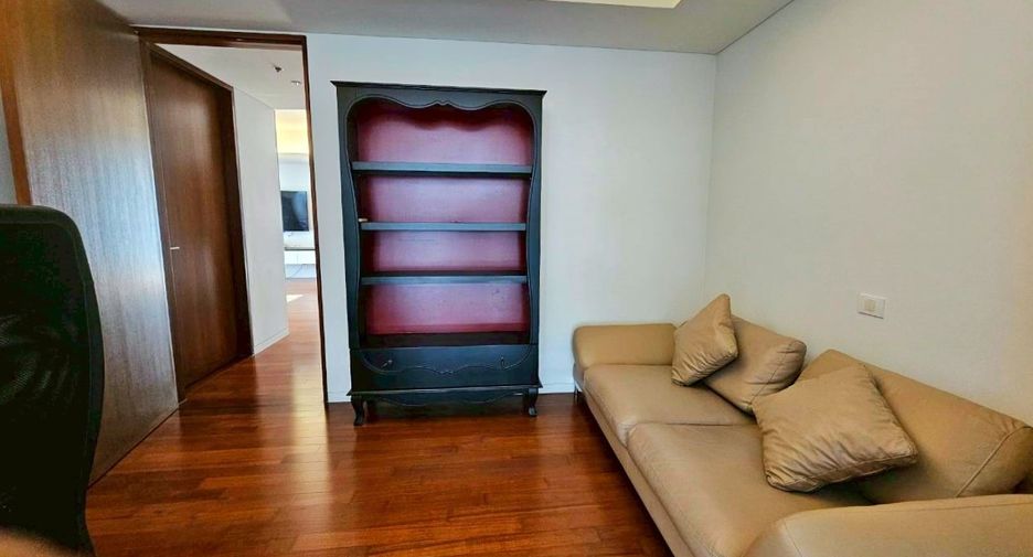 Wohnung zur Miete mit 2 Zimmer in Pathum Wan, Bangkok