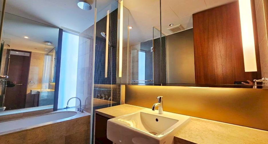 Wohnung zur Miete mit 2 Zimmer in Pathum Wan, Bangkok