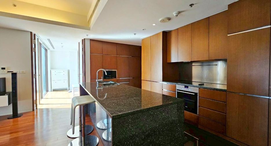 Wohnung zur Miete mit 2 Zimmer in Pathum Wan, Bangkok