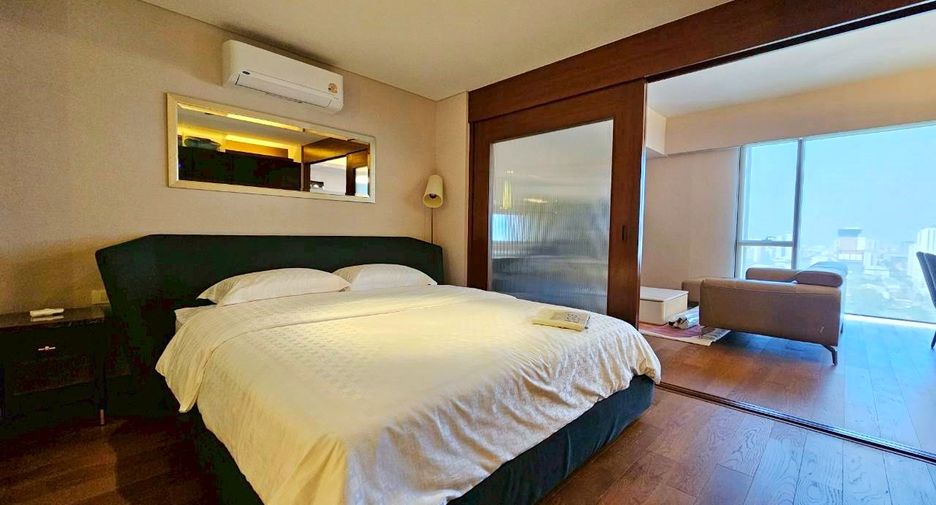 For rent 1 bed condo in Pathum Wan, Bangkok