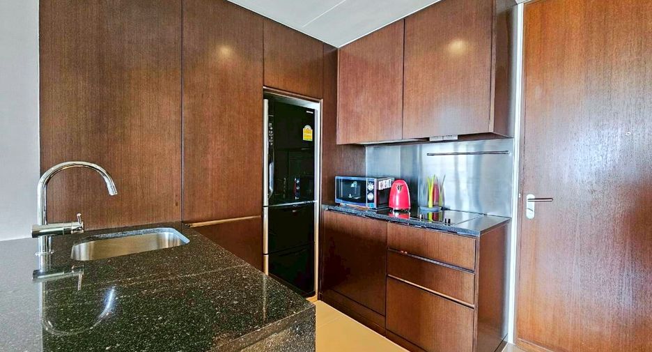 For rent 1 bed condo in Pathum Wan, Bangkok