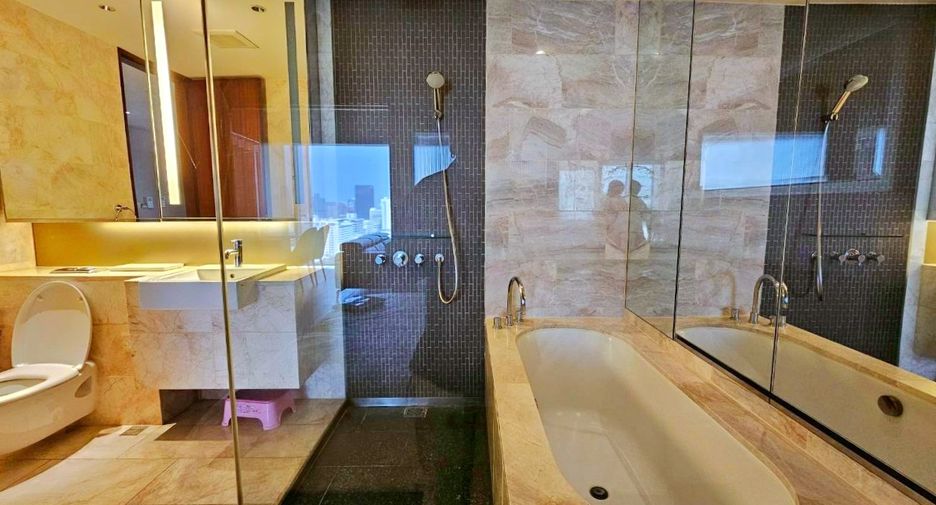 For rent 1 bed condo in Pathum Wan, Bangkok