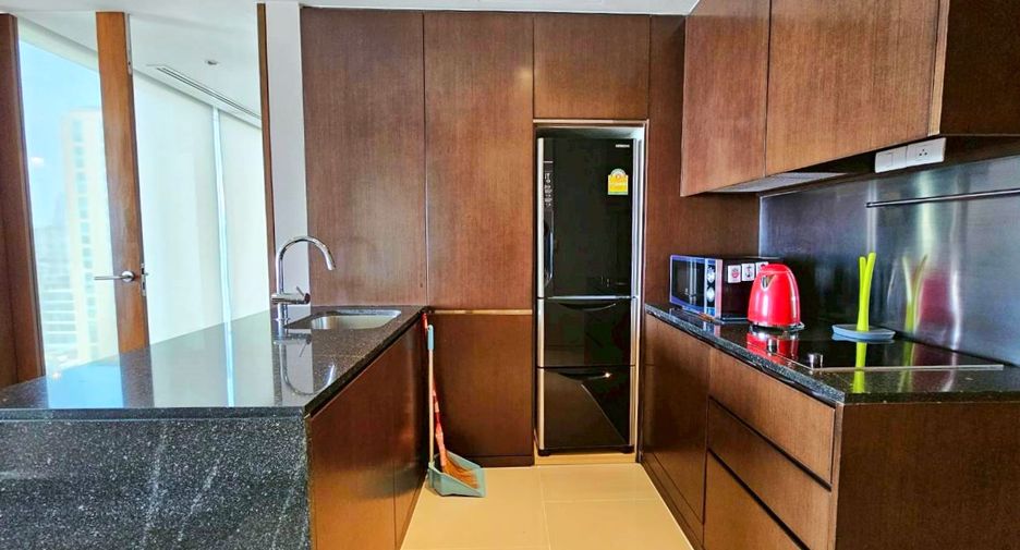 For rent 1 bed condo in Pathum Wan, Bangkok