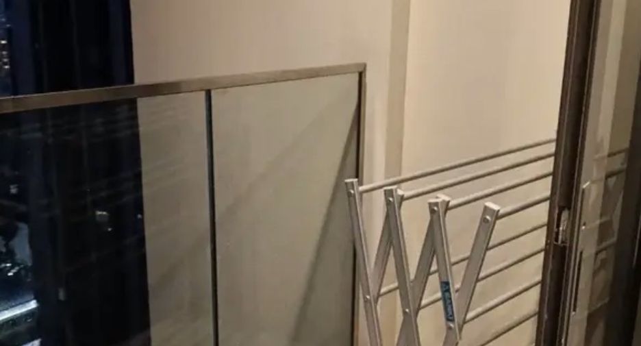 For rent 2 bedrooms condo in Ratchathewi, Bangkok