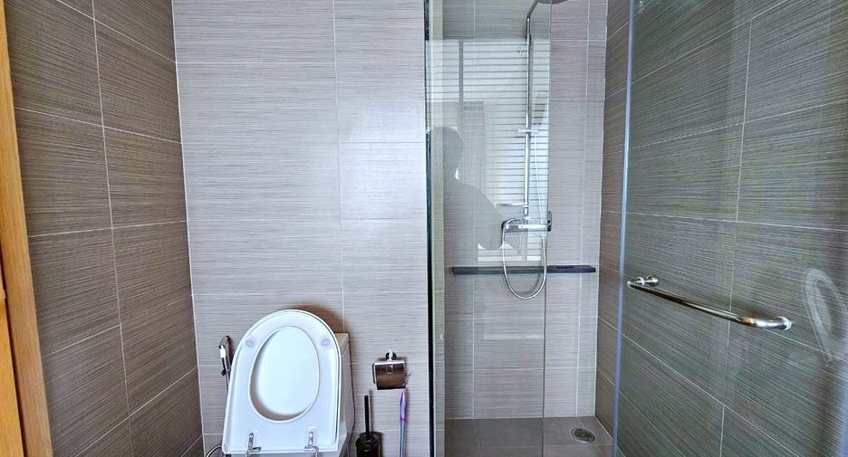 For rent and for sale 2 bedrooms condo in Khlong Toei, Bangkok