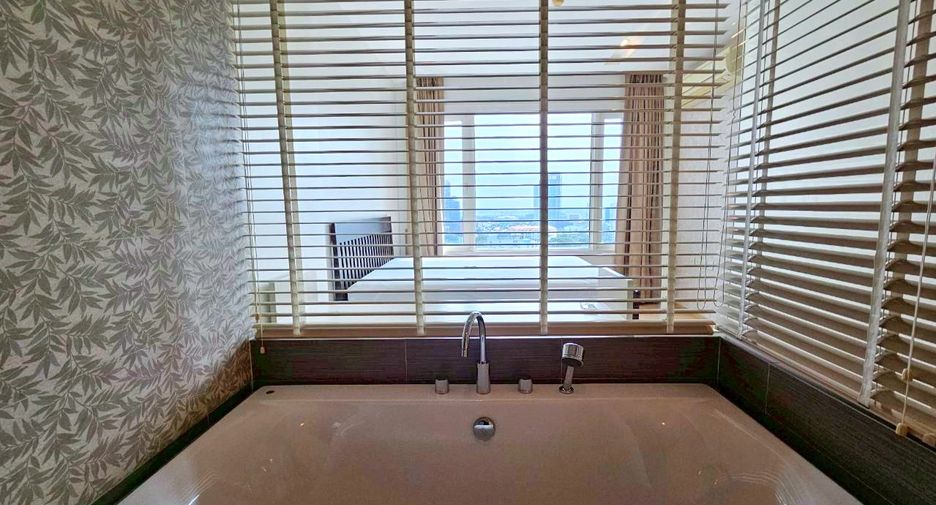 For rent and for sale 2 bedrooms condo in Khlong Toei, Bangkok