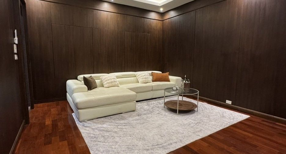 For sale and for rent 5 bedrooms house in Mueang Chiang Mai, Chiang Mai