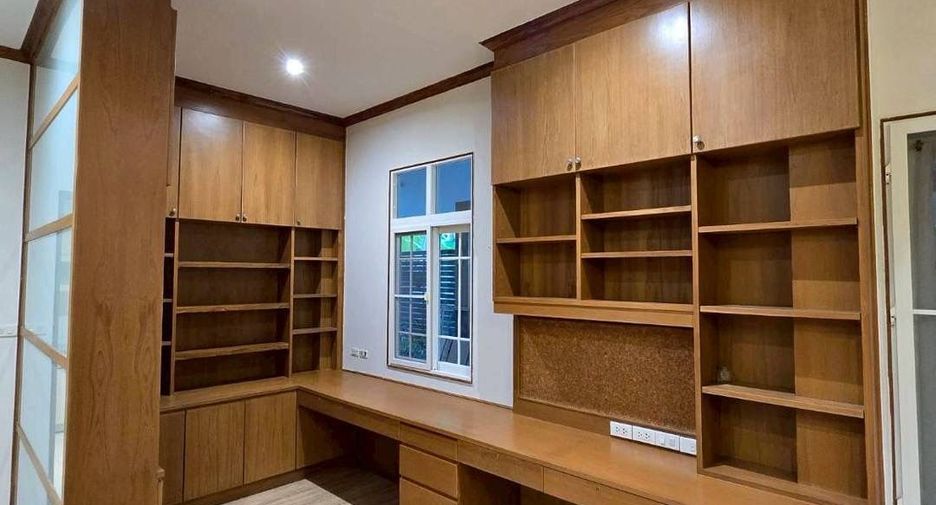 For sale and for rent 5 bedrooms house in Mueang Chiang Mai, Chiang Mai