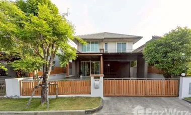 À vendre et à louer 4 chambres maison à Khlong Luang, Pathum Thani