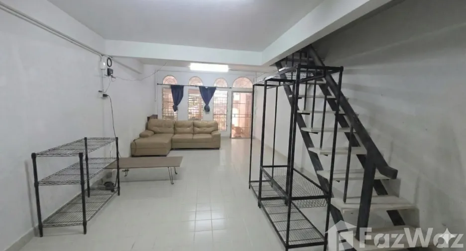 Продажа 2 спальни таунхаус в Хатъяй, Songkhla