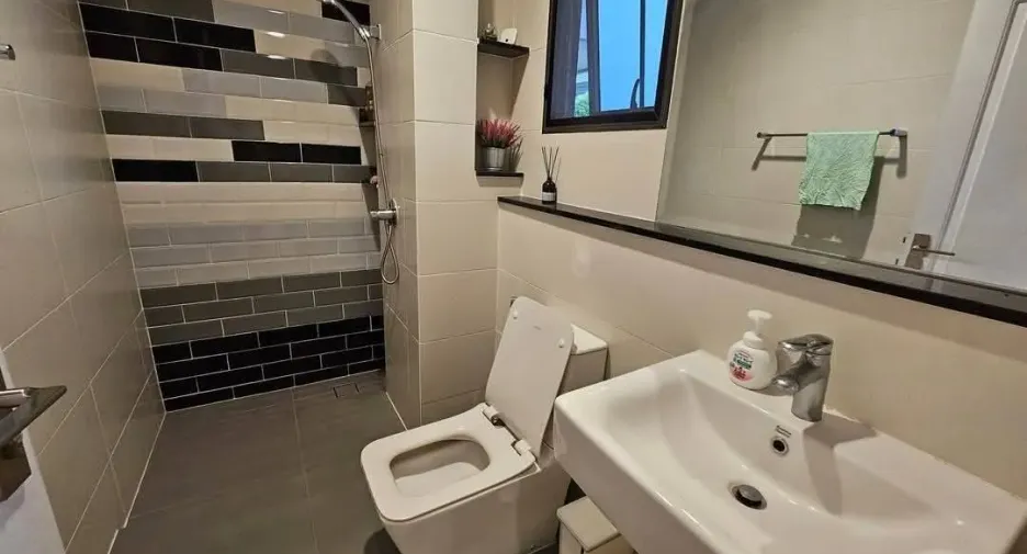 For sale and for rent 4 bedrooms house in Bang Kruai, Nonthaburi