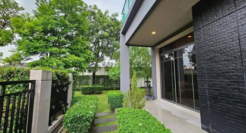 For sale and for rent 4 bedrooms house in Bang Kruai, Nonthaburi