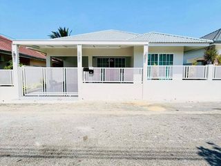 Haus zum Kauf mit 3 Zimmer in Bang Lamung, Chonburi