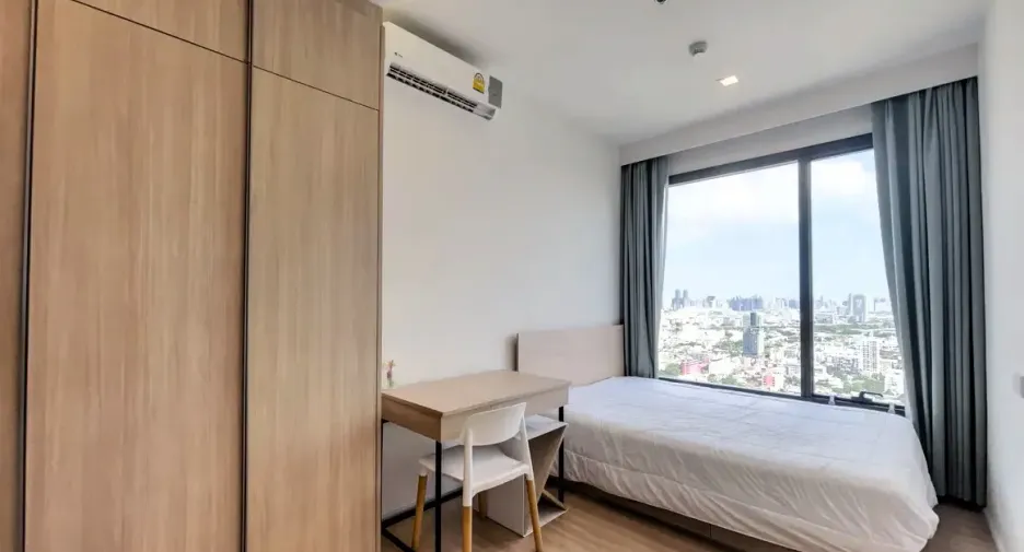 For sale 3 bedrooms condo in Phaya Thai, Bangkok