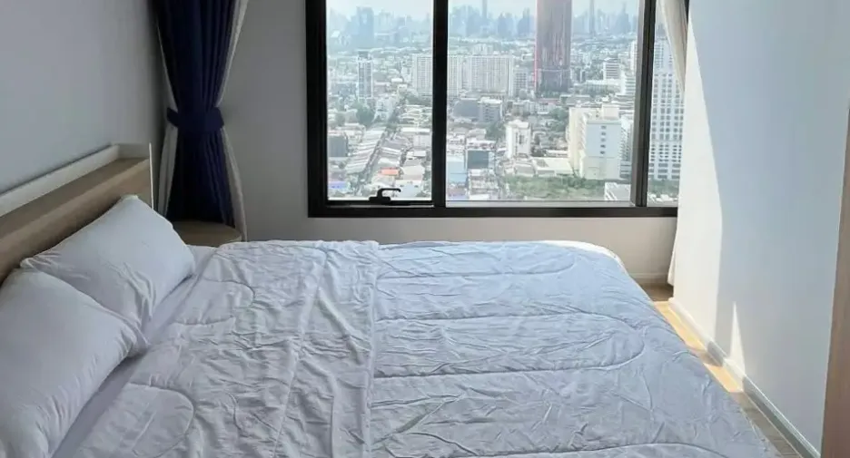 For sale 3 bedrooms condo in Phaya Thai, Bangkok