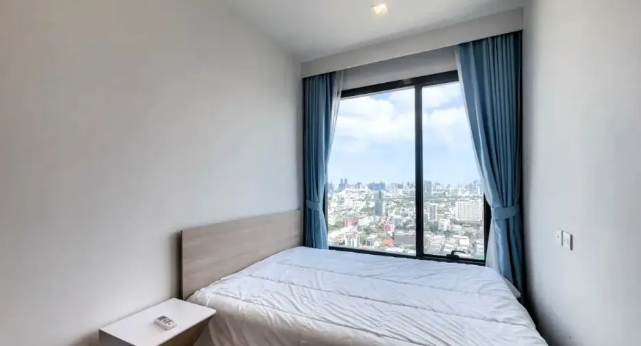 For sale 3 bedrooms condo in Phaya Thai, Bangkok