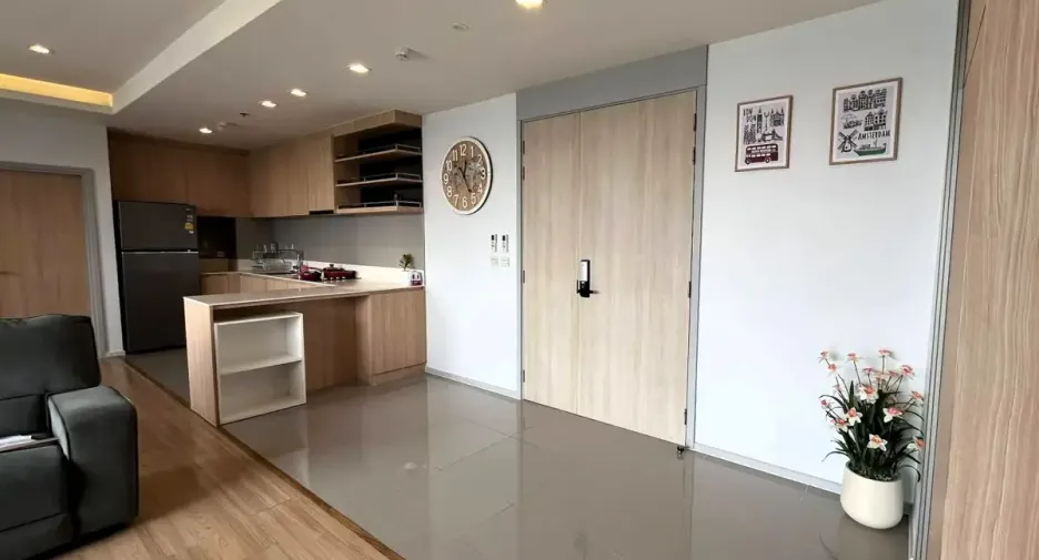 For sale 3 bedrooms condo in Phaya Thai, Bangkok