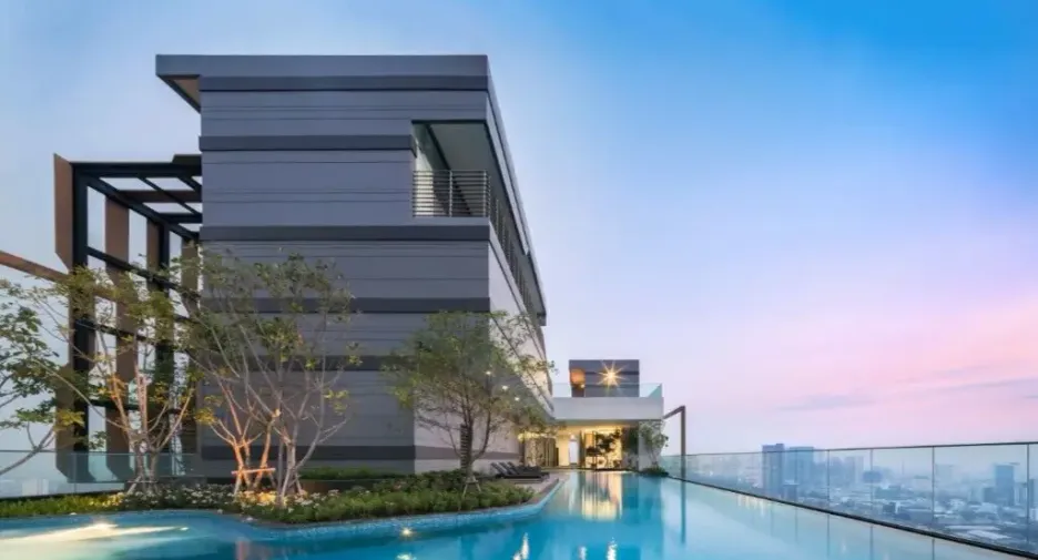 For sale 3 bedrooms condo in Phaya Thai, Bangkok