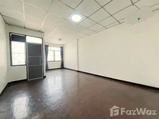 Продажа 2 спальни таунхаус в Буенг Кум, Бангкок
